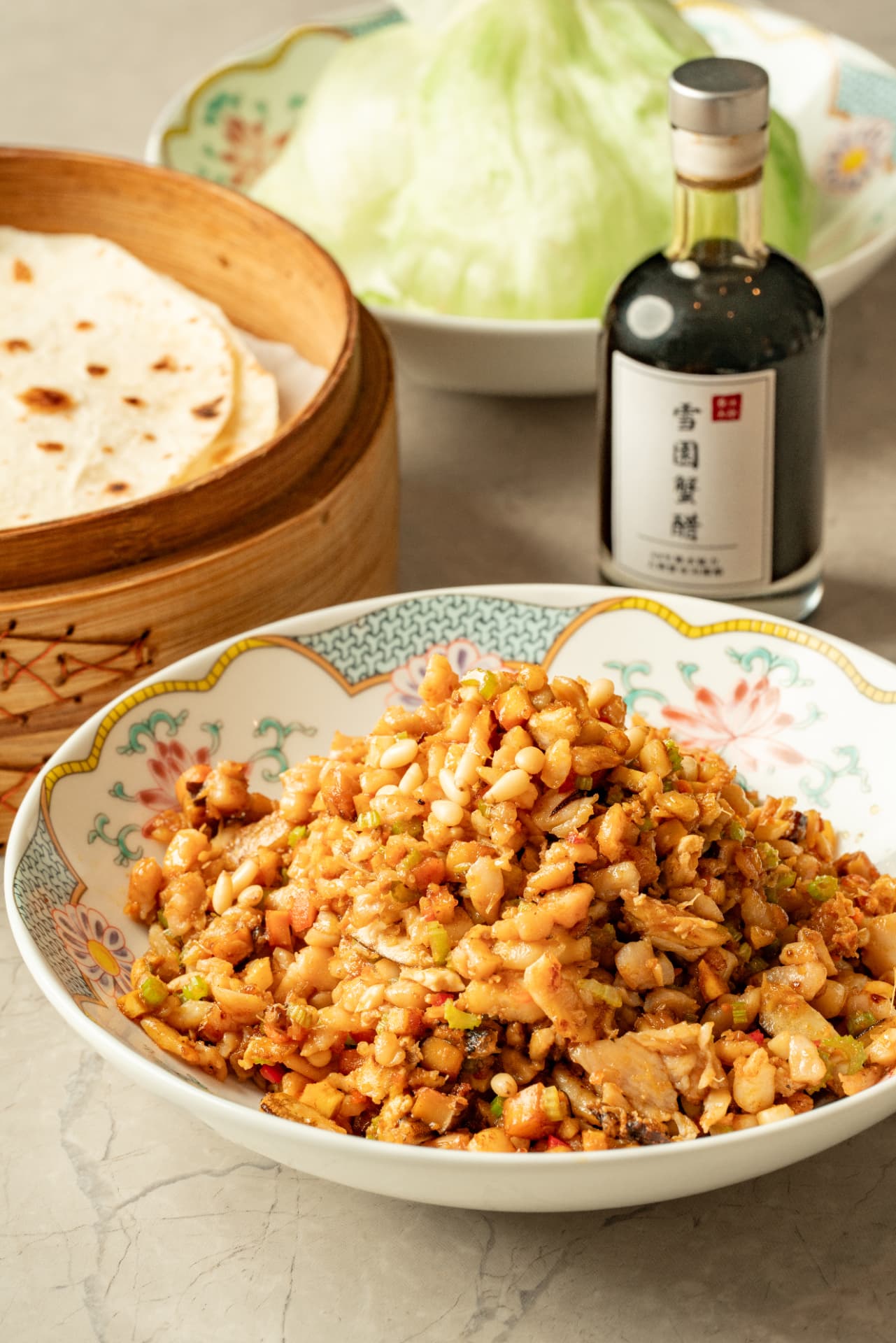 鮮蟹粉松子雞米配手工麼麼皮